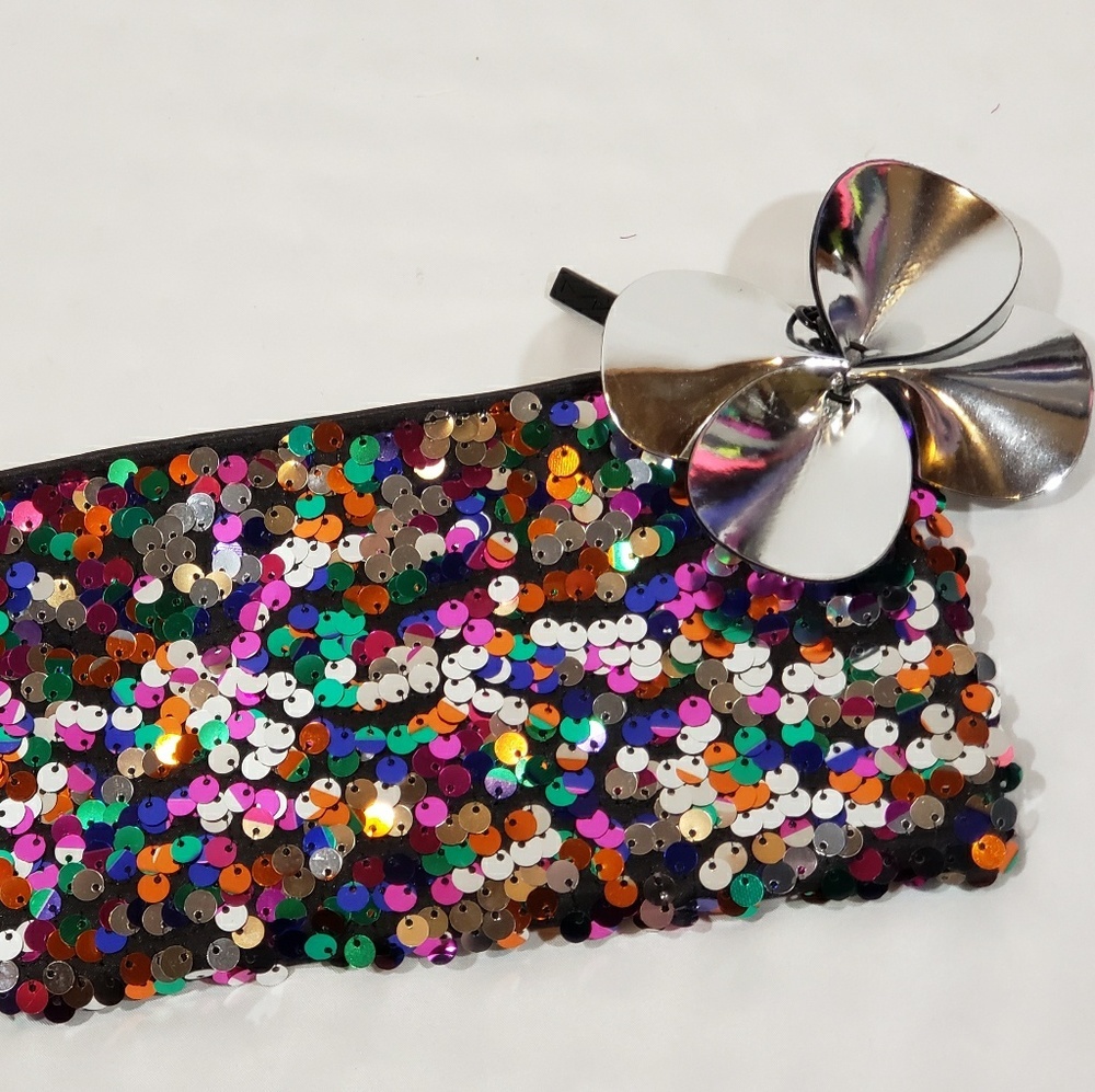 BNWOT MAC Cosmetics Sequin Cosmetic Bag